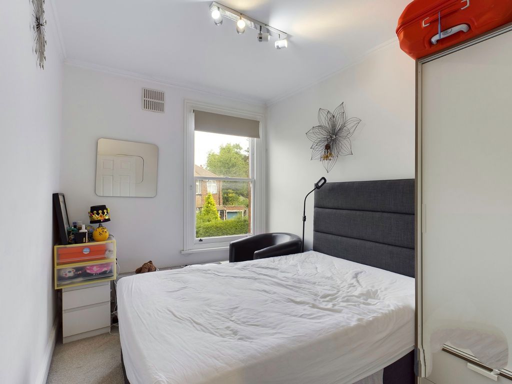 1 bed flat to rent in Roxeth Hill, Harrow HA2, £1,395 pcm Zoopla