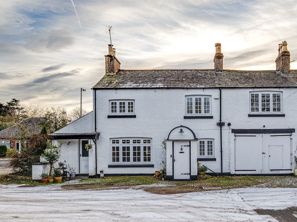 3 bed end terrace house for sale in White Lodge Mews, Norley Road