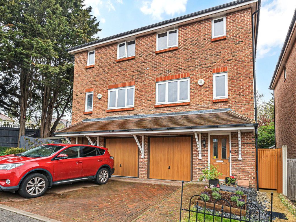 4 bed semidetached house for sale in Earlsbury Gardens, Edgware HA8