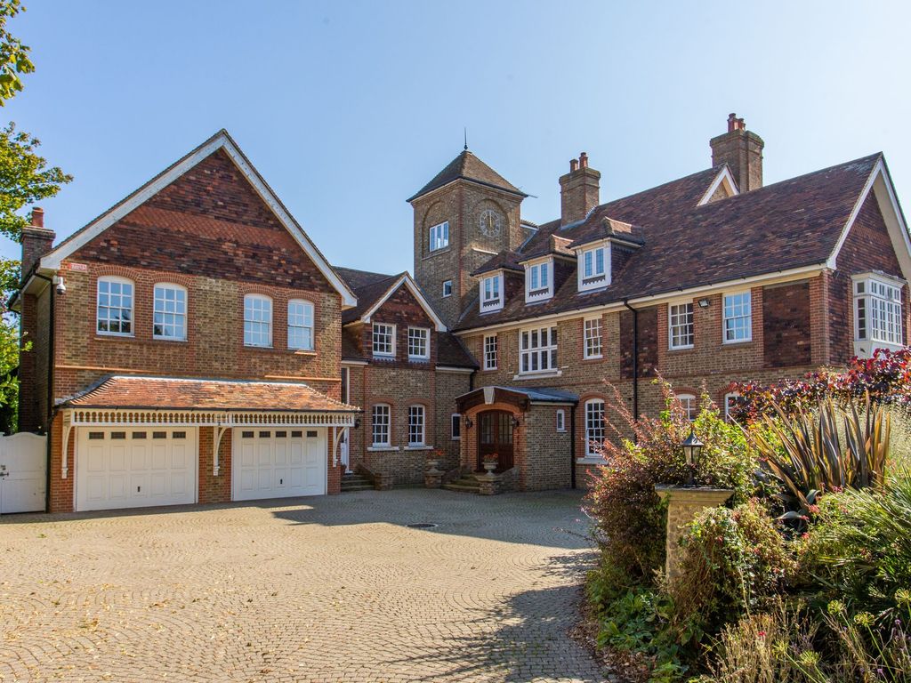 6 bed detached house for sale in Stone Road, Broadstairs CT10, £