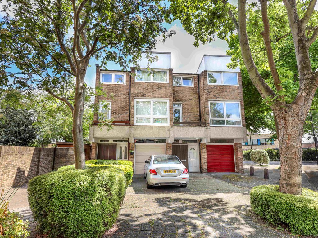 Deena Close London W3  