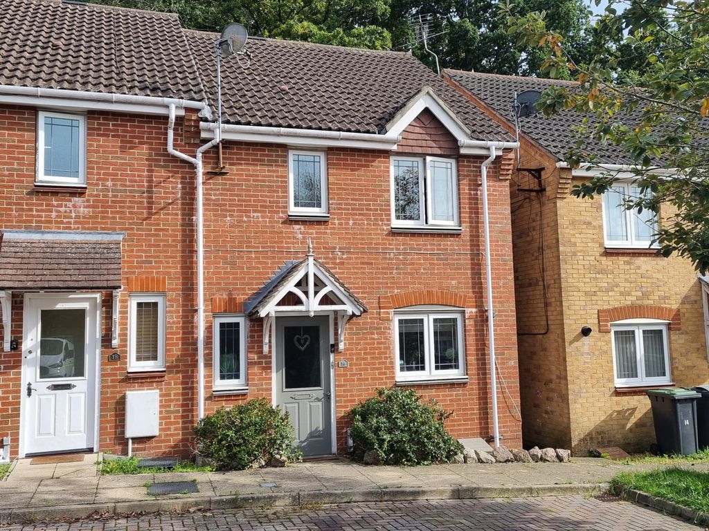 3 bed end terrace house for sale in Merlin Close, Waterlooville PO8