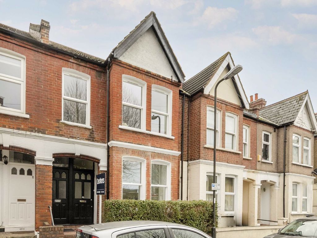 2 bed for sale in Byegrove Road, Colliers Wood, London SW19