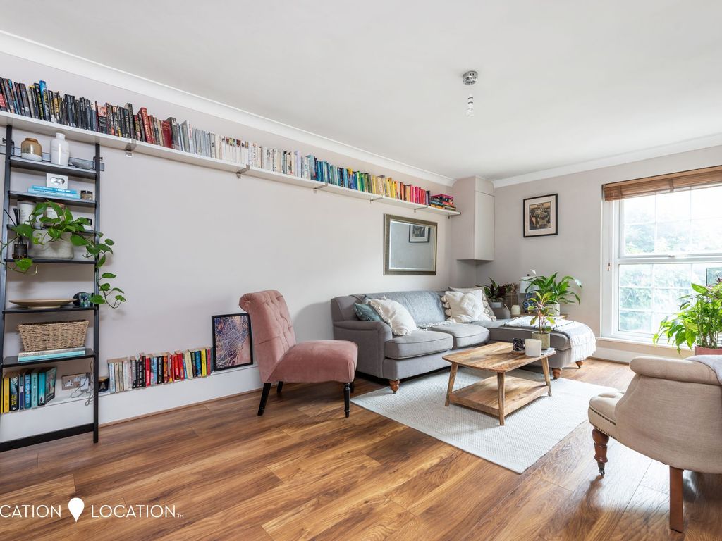 2 bed flat for sale in Walford Road, London N16, £450,000 Zoopla