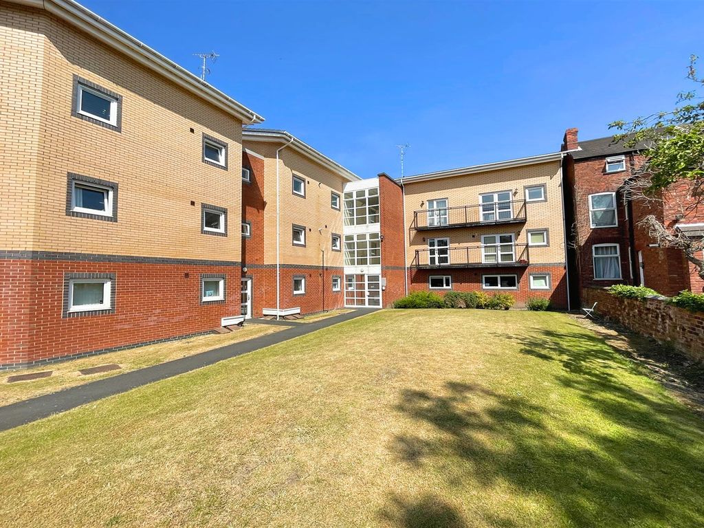 2 bed flat for sale in Central, Wharf Road, Sale M33 Zoopla