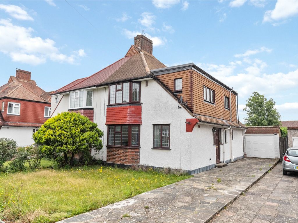 3 bed semidetached house to rent in Knightwood Crescent, New Malden