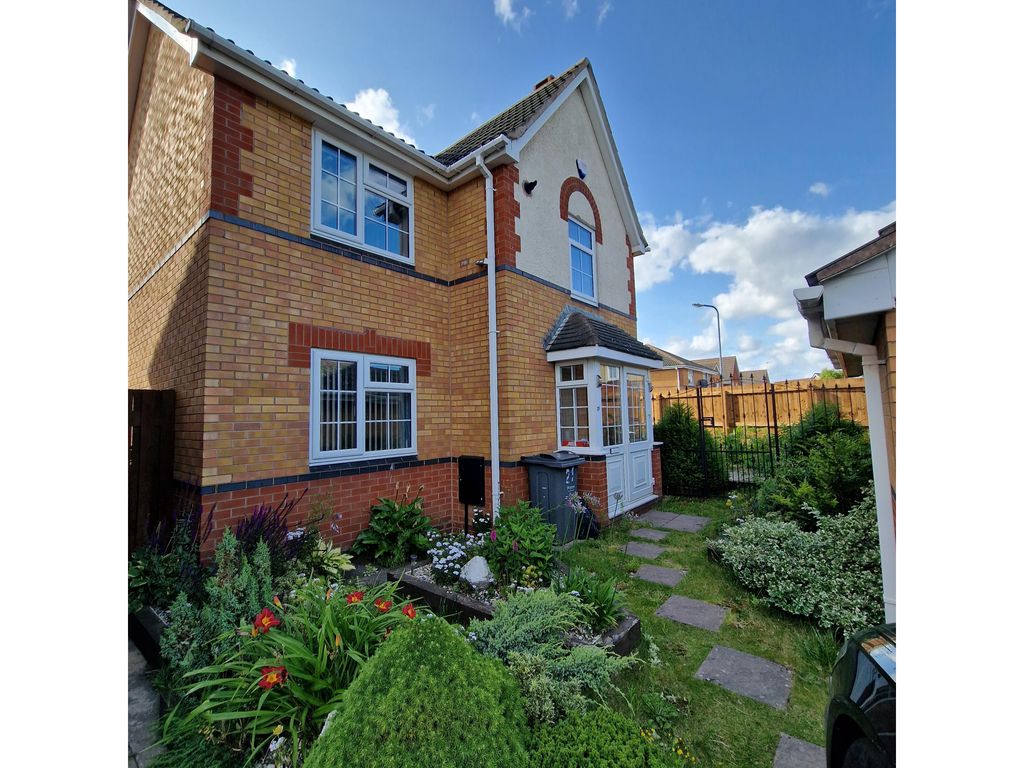 3 bed property to rent in Deeley Drive, Tipton DY4 Zoopla