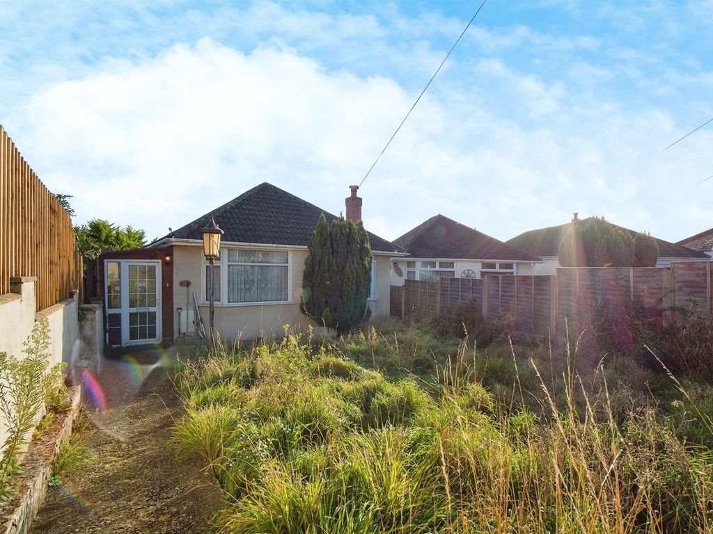 2 bed detached bungalow for sale in Sutcliffe Avenue, Weymouth DT4, £