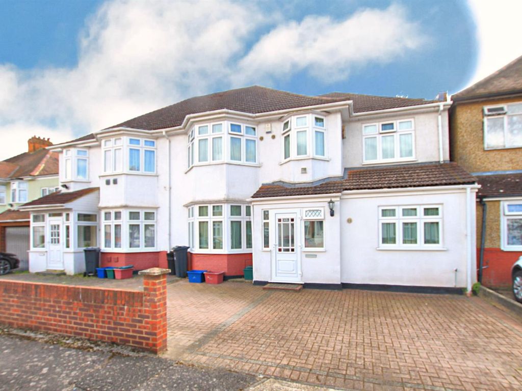5 bed semidetached house for sale in Sutton Dene, Hounslow TW3 Zoopla