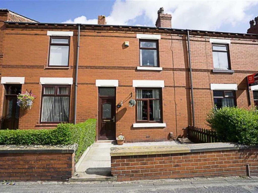 4 bed terraced house to rent in Atherton Road, Hindley Green, Wigan WN2