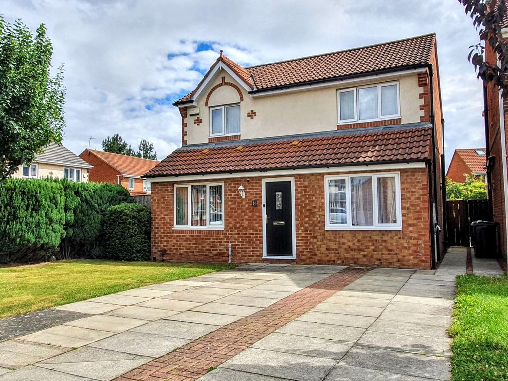 4 bed detached house for sale in Greensfield Close, Faverdale