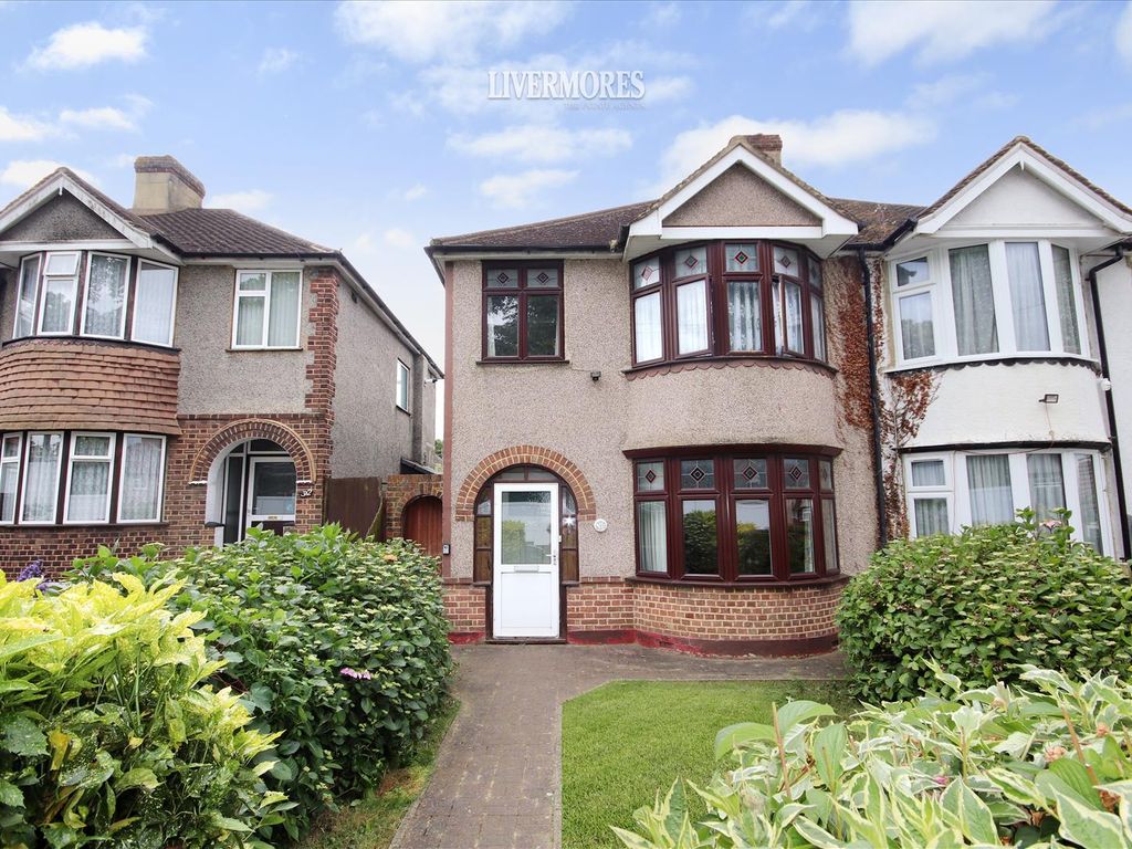 3 bed semidetached house for sale in Brent Lane, Dartford DA1, £