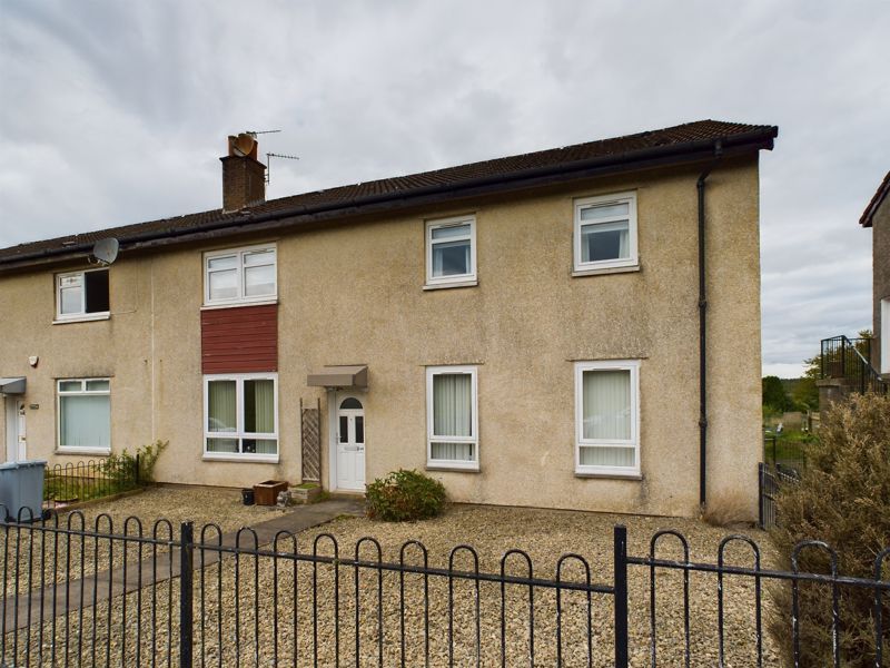 3 bed flat for sale in Glebe Avenue, Douglas, Lanark ML11, £39,000 Zoopla