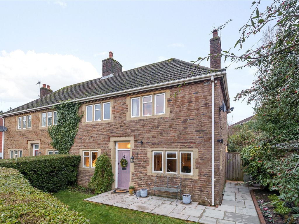 3 bed semidetached house for sale in Haslemere, Surrey GU27, £465,000