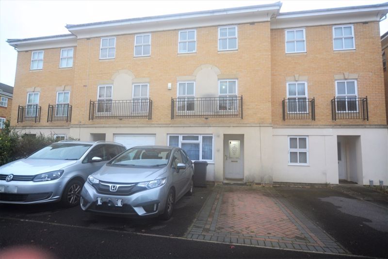4 bed terraced house to rent in Hurworth Avenue, Slough SL3 Zoopla