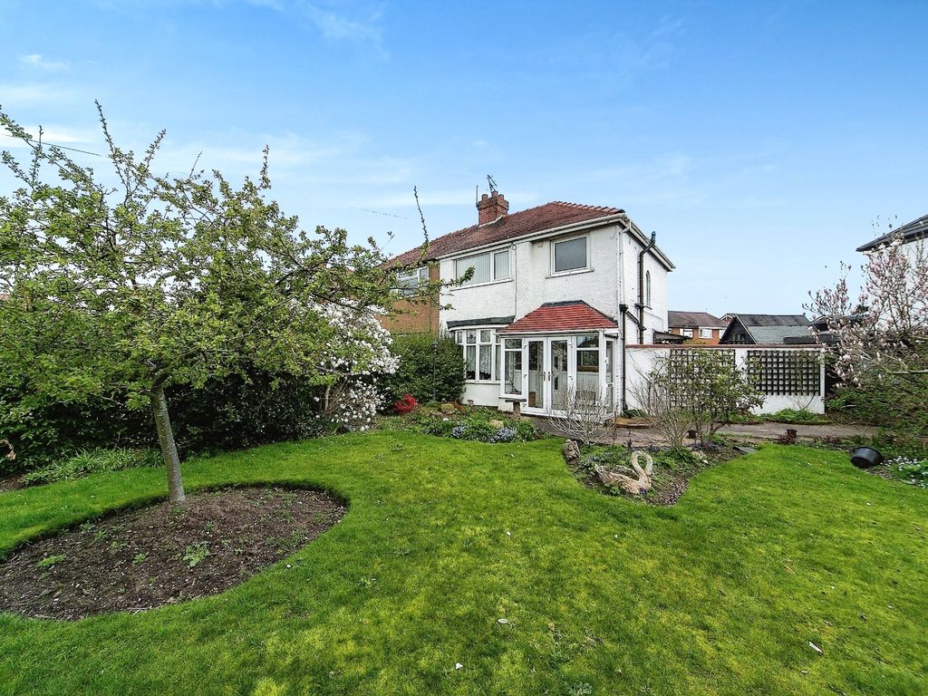 3 bed semidetached house for sale in Thornleigh Avenue, Wirral