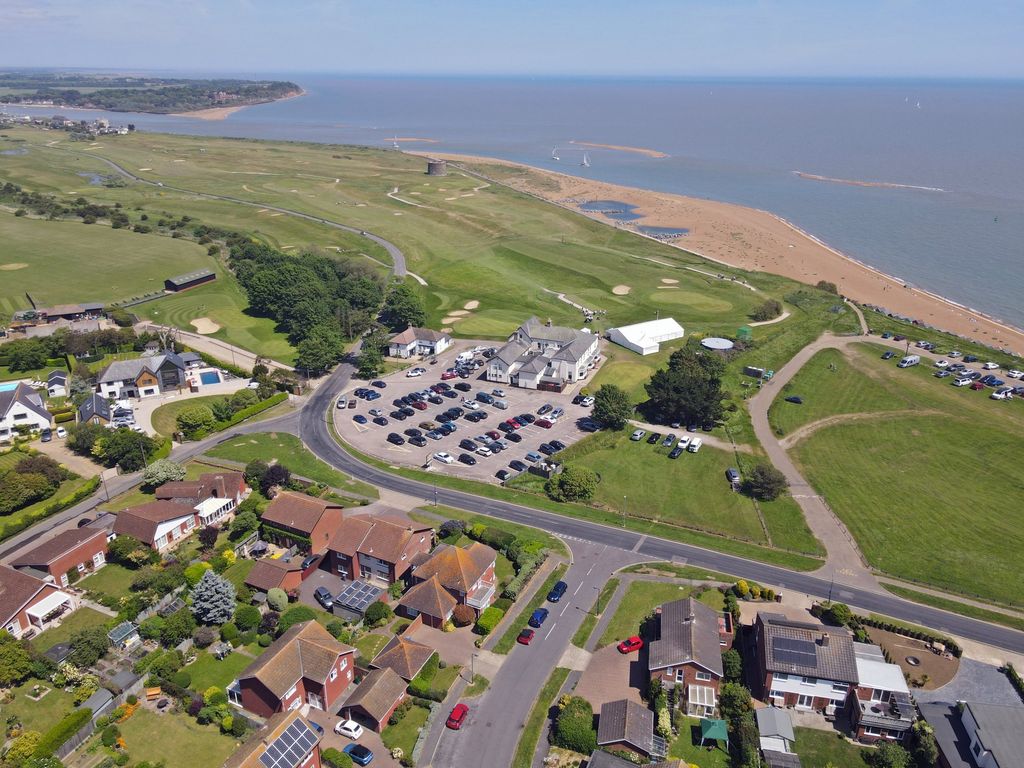 4 bed detached house for sale in Cliff Road, Old Felixstowe, Felixstowe