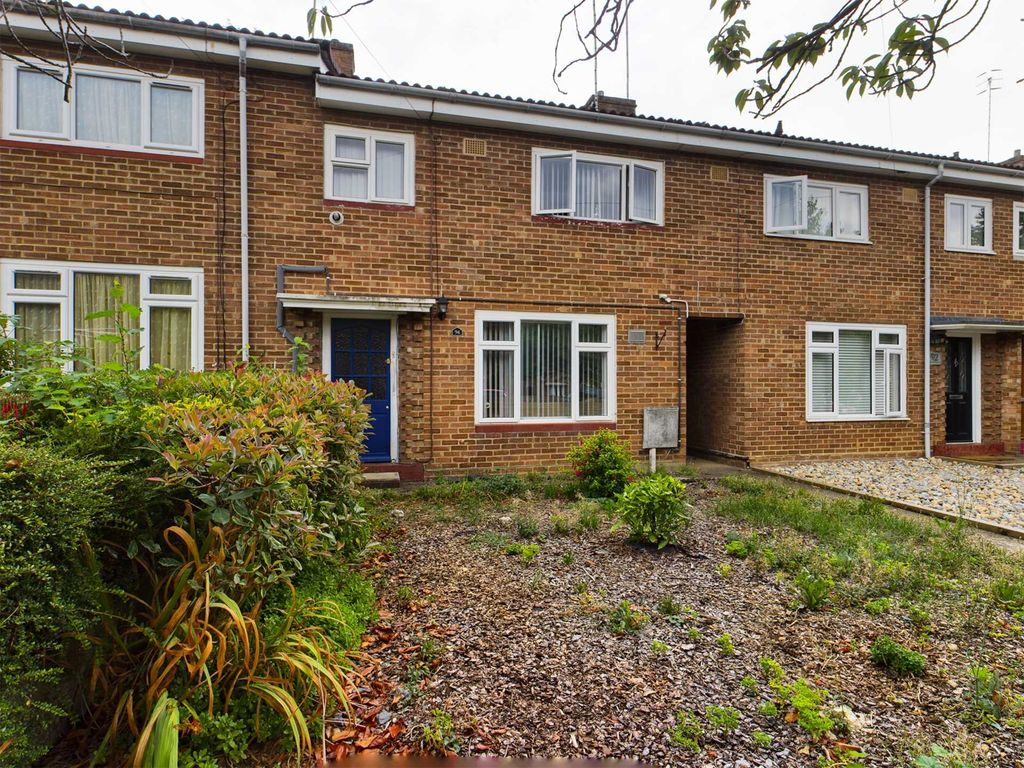 2 bed property to rent in Beechfield Road, Hemel Hempstead, Unfurnished