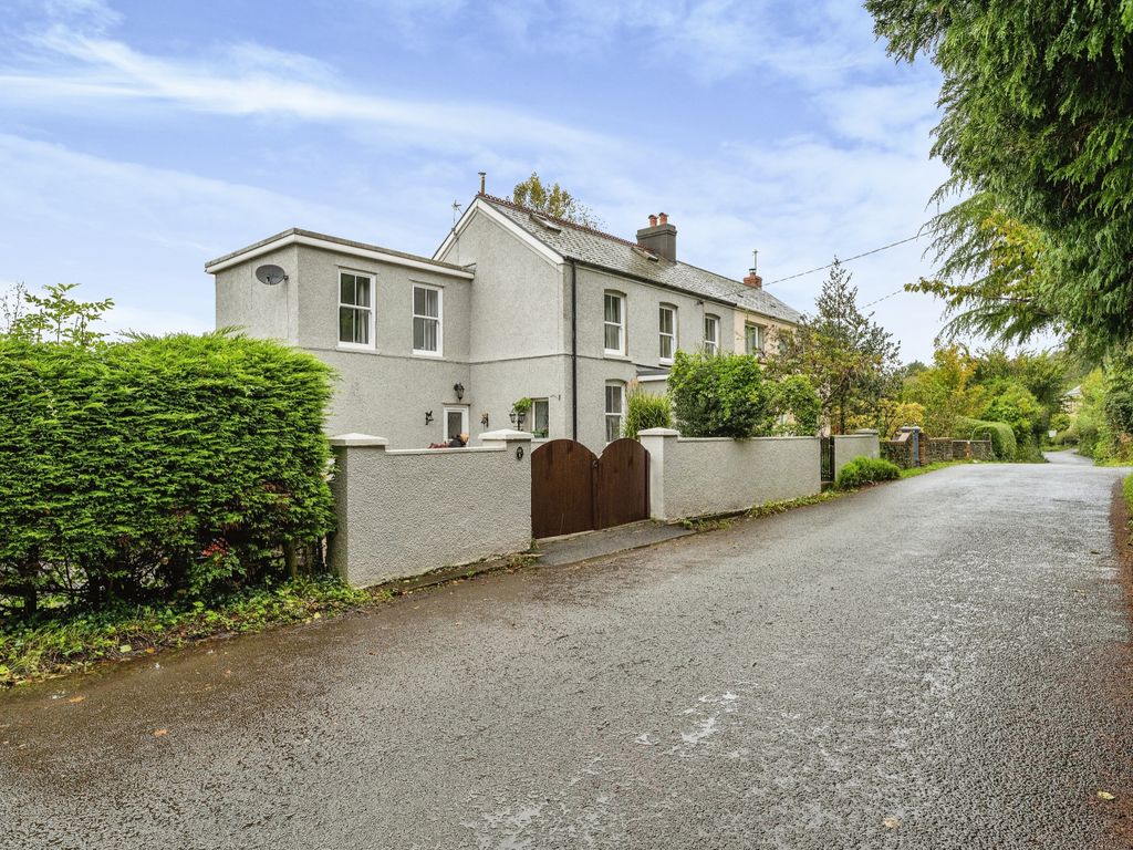 5 bed semidetached house for sale in Garnswllt Road, Pontarddulais