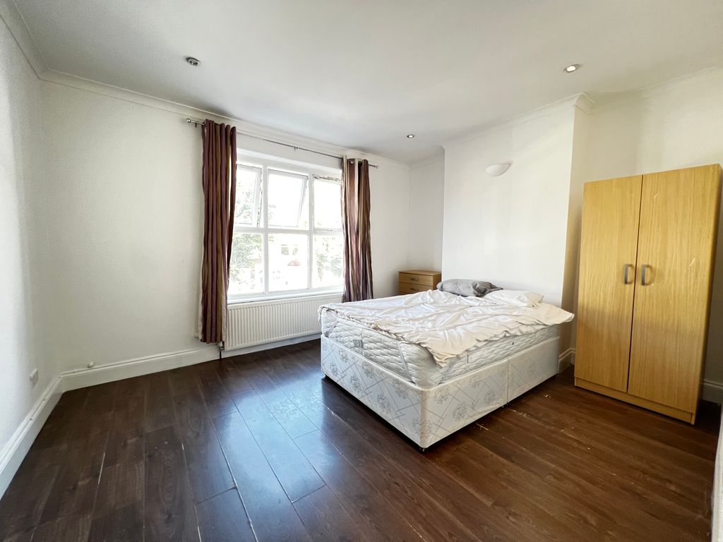 Room to rent in Greenfield Road, London N15, £985 pcm Zoopla