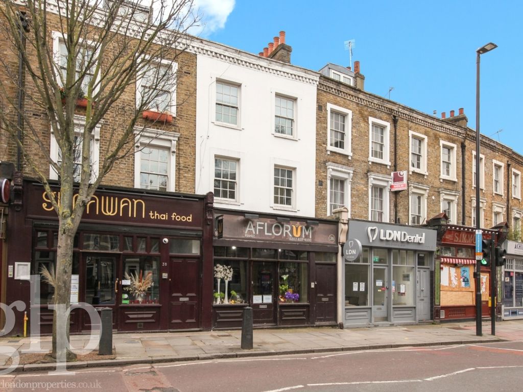 1 bed flat to rent in Caledonian Road, London, Greater London N1, £