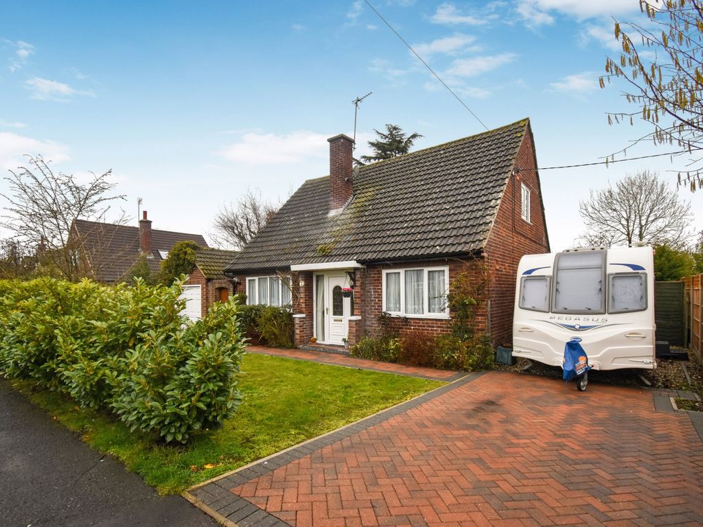 3 bed property for sale in Weir Road, Hemingford Grey, Huntingdon PE28