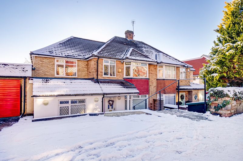 6 bed semidetached house for sale in Hyde Road, Sanderstead, South