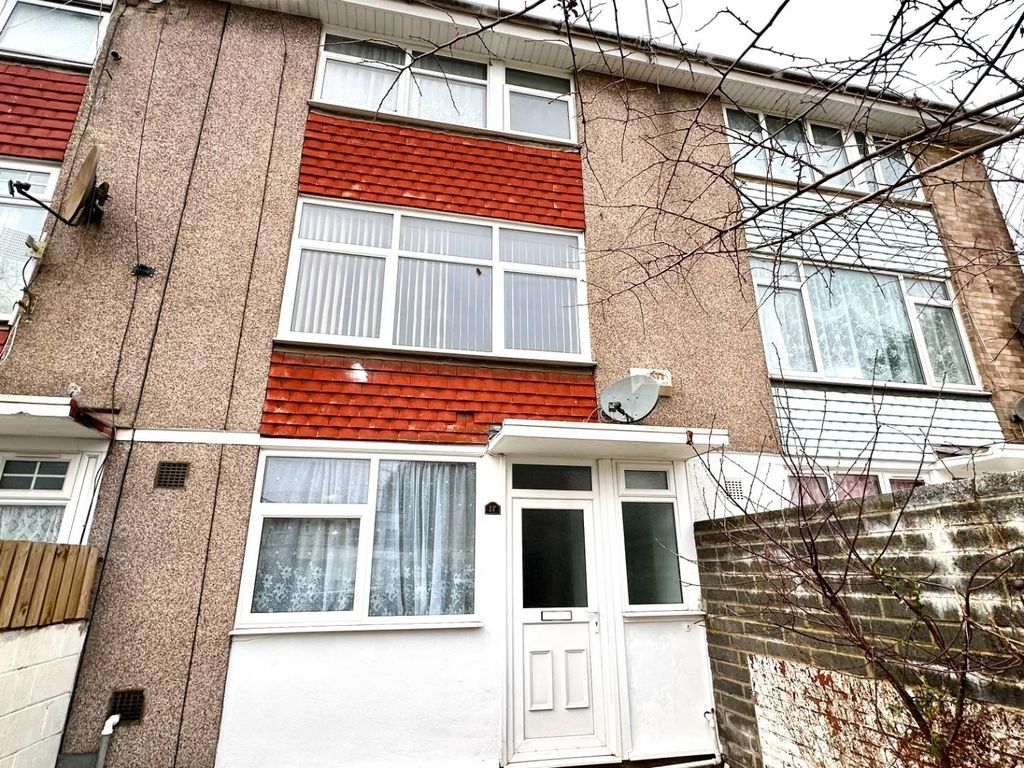 4 bed terraced house to rent in Bates Close, Bristol BS5, £2,750 pcm