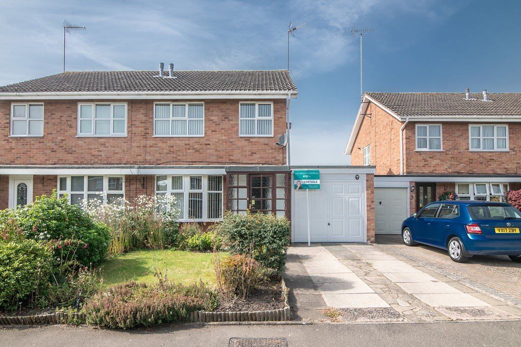 3 bed semidetached house for sale in Avenbury Close, Matchborough East