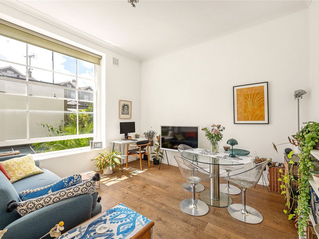 1 bed flat for sale in Regents Park Road, Primrose Hill, London NW1