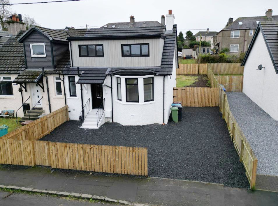 3 bed end terrace house for sale in Manor Road, Gartcosh, Glasgow G69