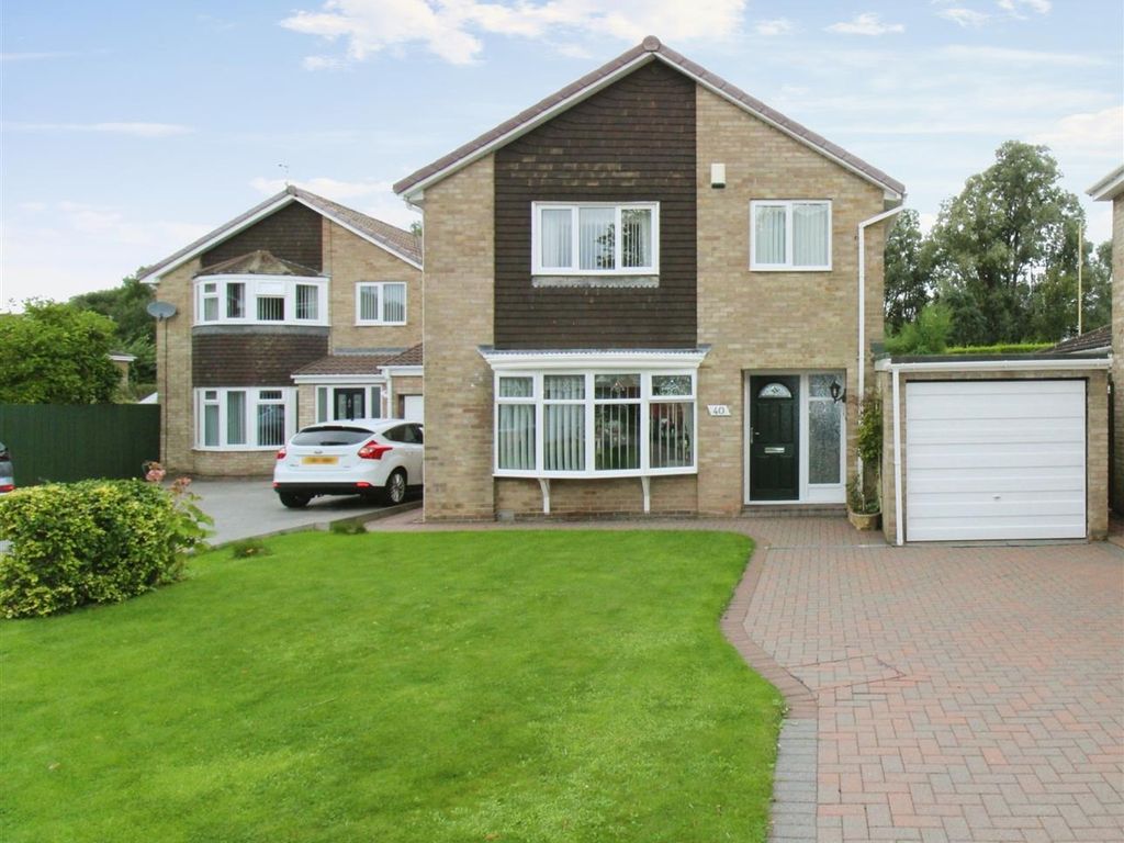 4 bed property for sale in Fennel Grove, South Shields NE34, £300,000