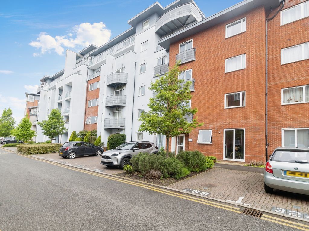 1 bed flat for sale in Coxhill Way, Aylesbury HP21 Zoopla