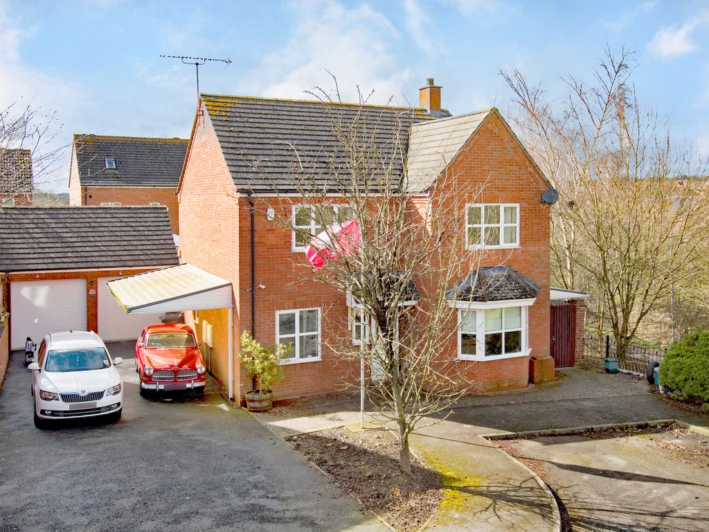 4 bed detached house for sale in Hidcote Close, Oakley Vale, Corby NN18, £330,000 Zoopla