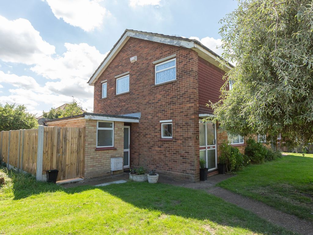 3 bed semidetached house for sale in Sussex Close, Herne Bay CT6, £