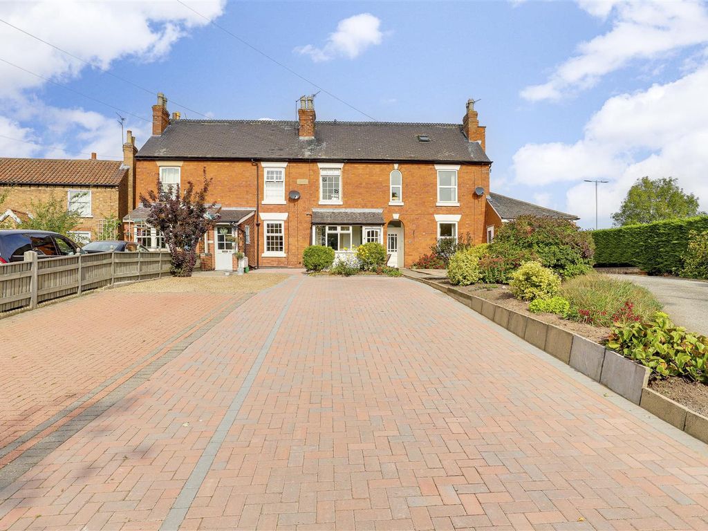 2 bed cottage for sale in Ton Lane, Lowdham, Nottinghamshire NG14 Zoopla
