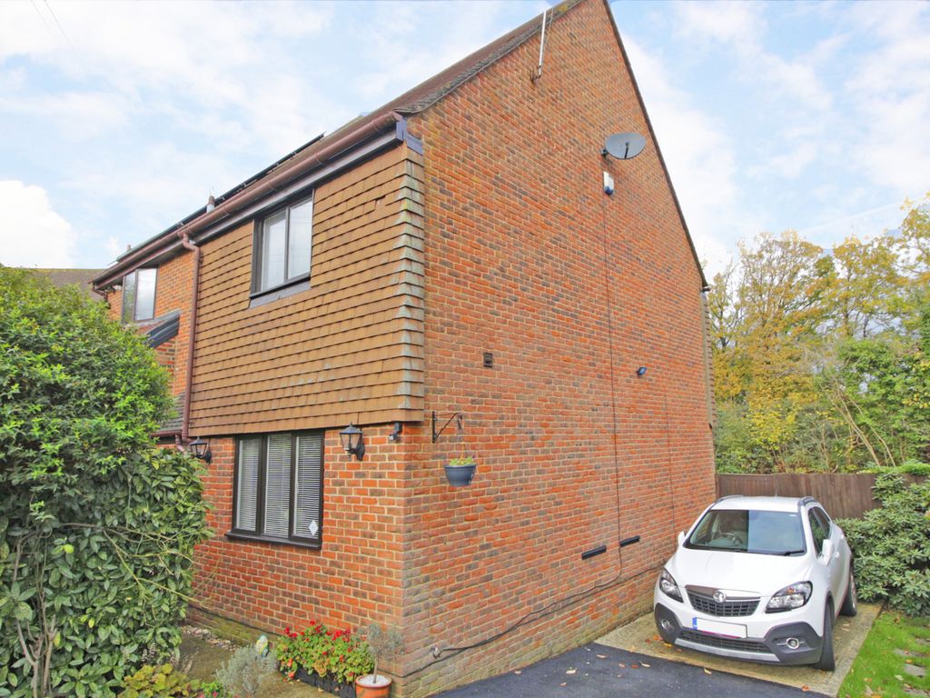 3 bed semidetached house for sale in Chequers Hill, Edenbridge, Kent TN8 Zoopla