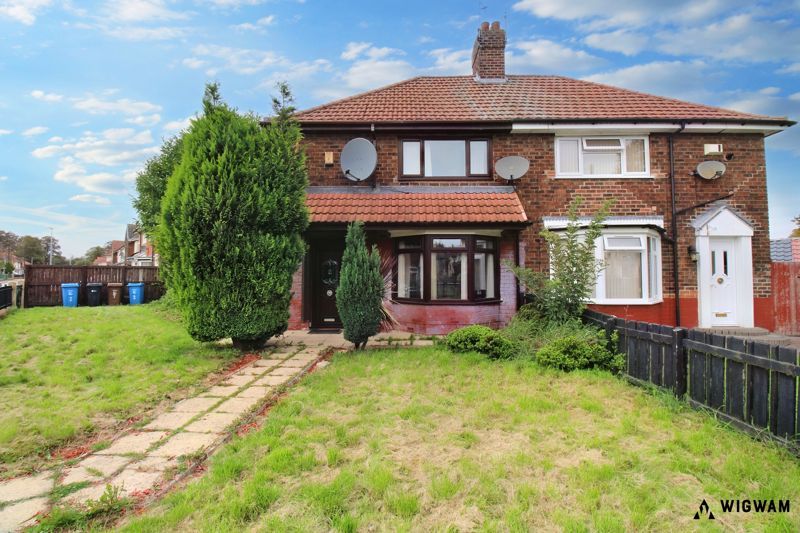 4 bed semidetached house for sale in 34th Avenue, Hull HU6, £137,500