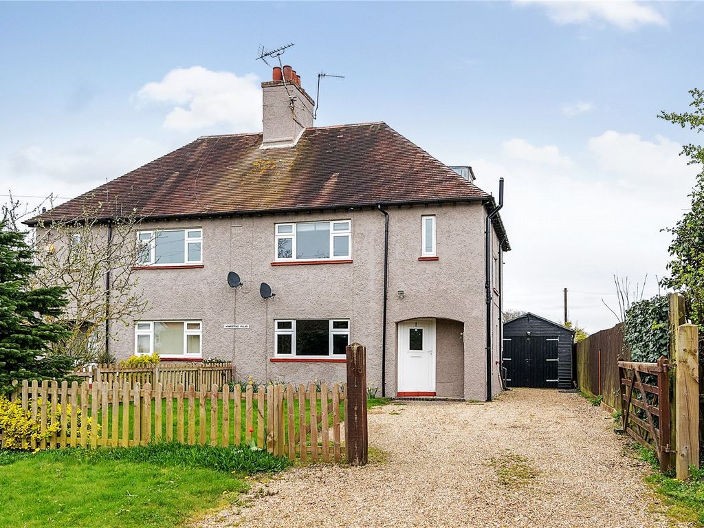 3 bed semidetached house for sale in Galley Lane,