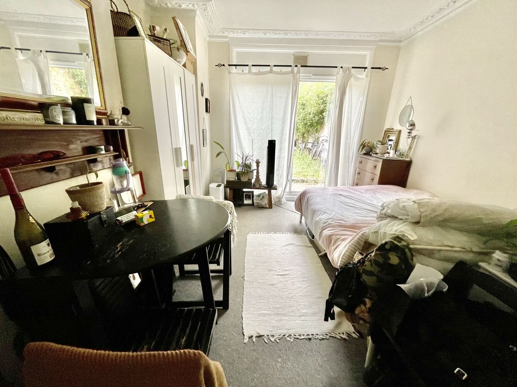 Studio to rent in Earlsfield Road, Earlsfield, Wandsworth SW18 Zoopla