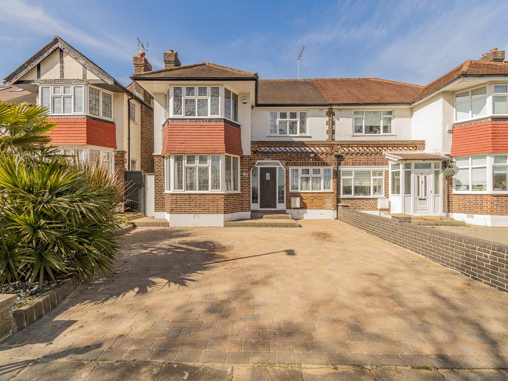 Bramley Road, London N14