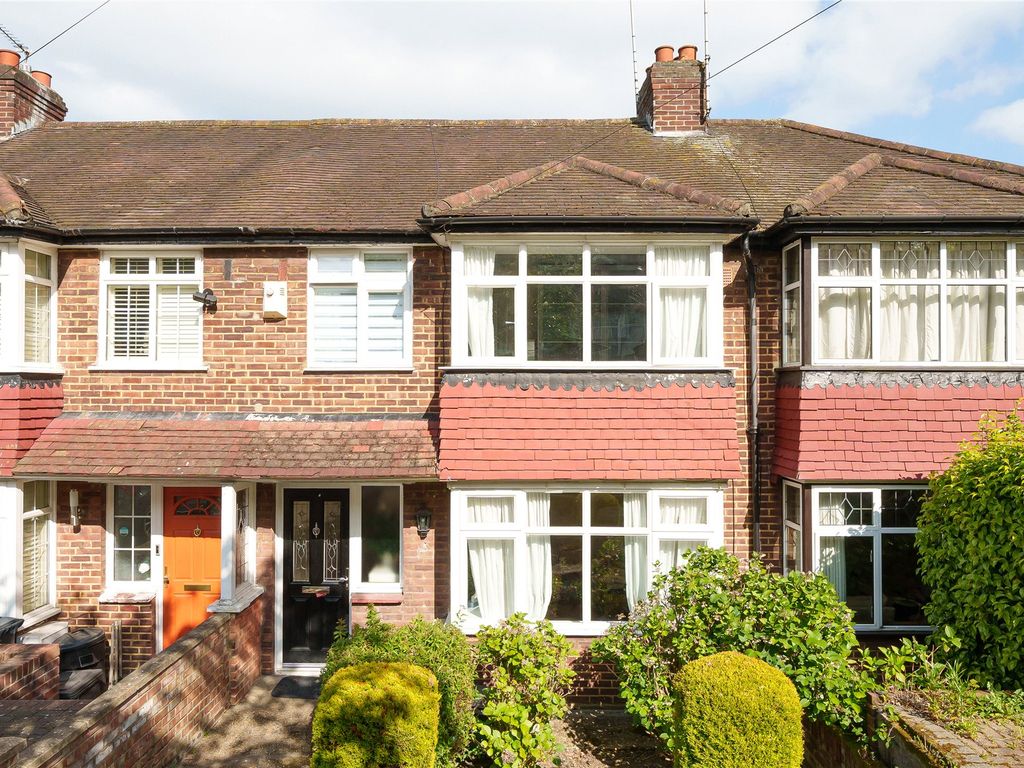 3 bed terraced house for sale in Oak Tree Gardens, Bromley BR1 Zoopla