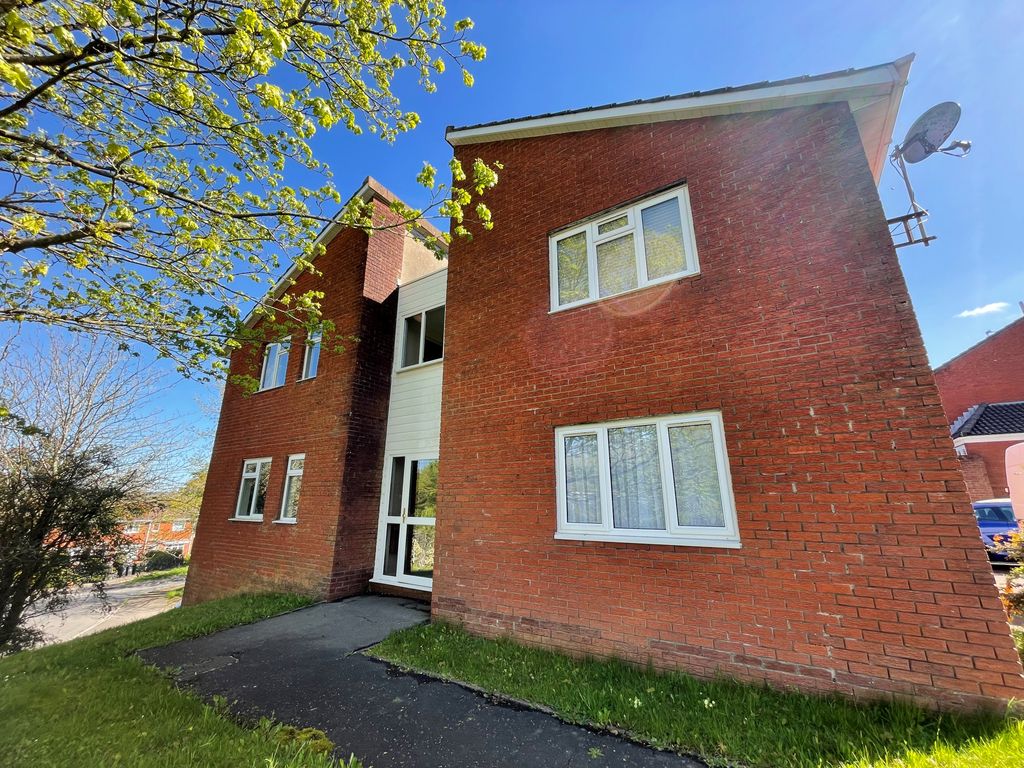 Studio to rent in Llwyn Deri Close, Bassaleg, Newport NP10, £550 pcm