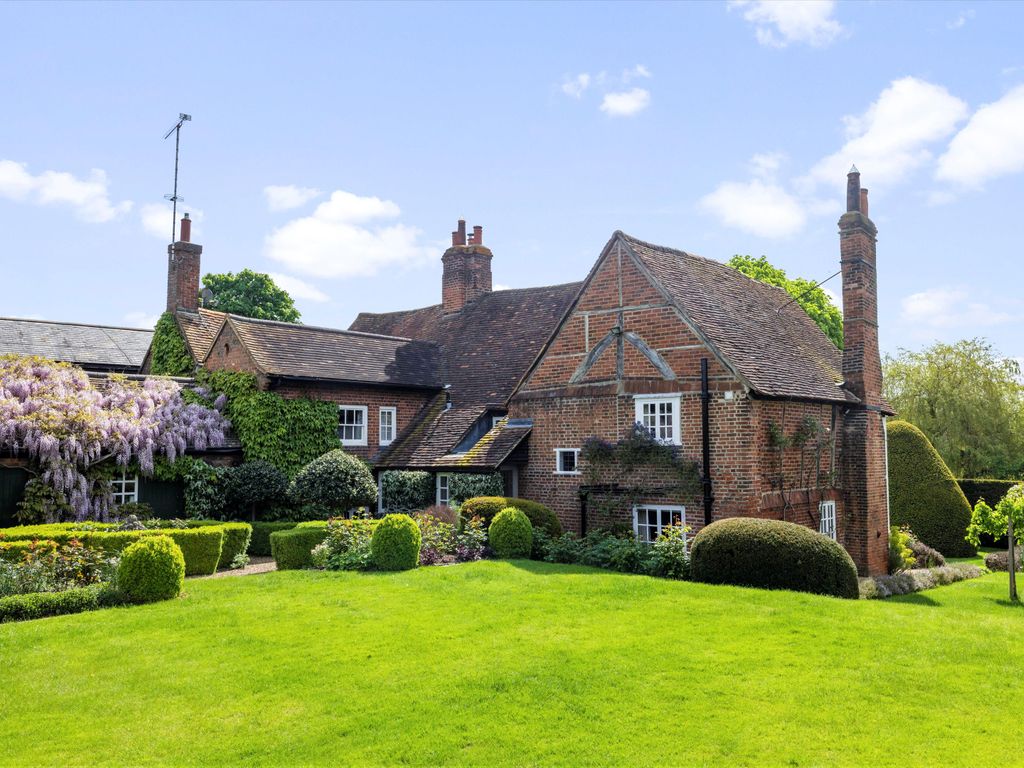 5 bed detached house for sale in Mill Road, Cobham, Surrey KT11 Zoopla