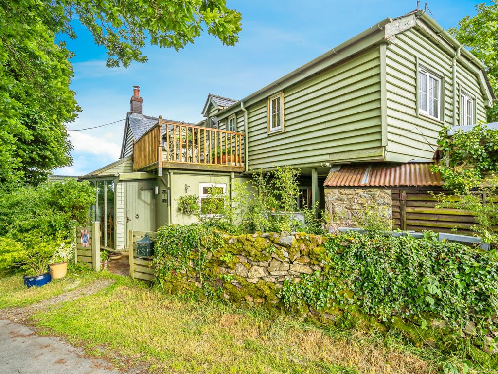 4 bed detached house for sale in Trefeglwys, Caersws SY17, £390,000