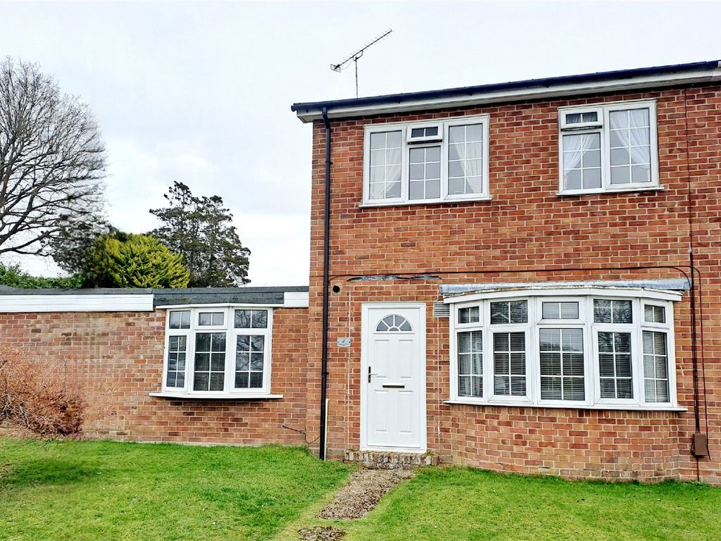 3 bed end terrace house for sale in Courtlands Terrace, Passingham Walk