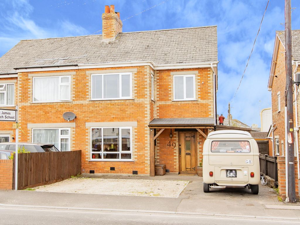 4 bed semidetached house for sale in Priory Avenue, Taunton, Somerset