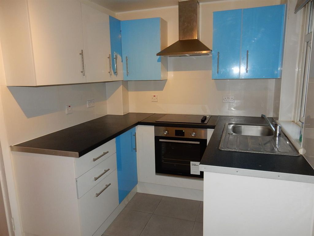 4 bed semidetached house to rent in Kenilworth Avenue, Wishaw ML2, £895 pcm Zoopla