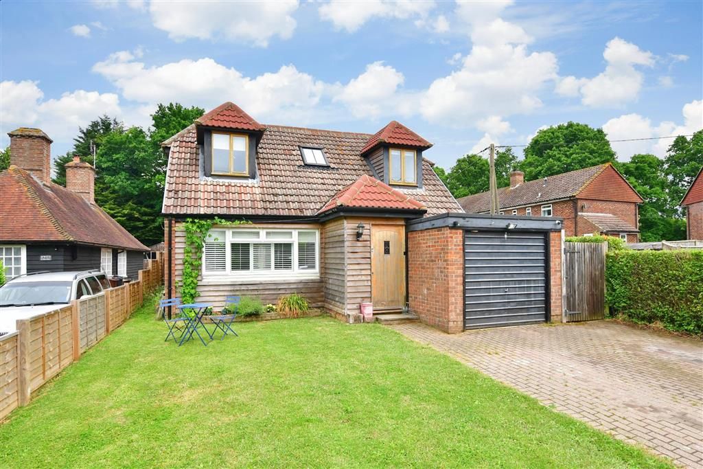 4 bed detached bungalow for sale in Frogs Lane, Rolvenden Layne