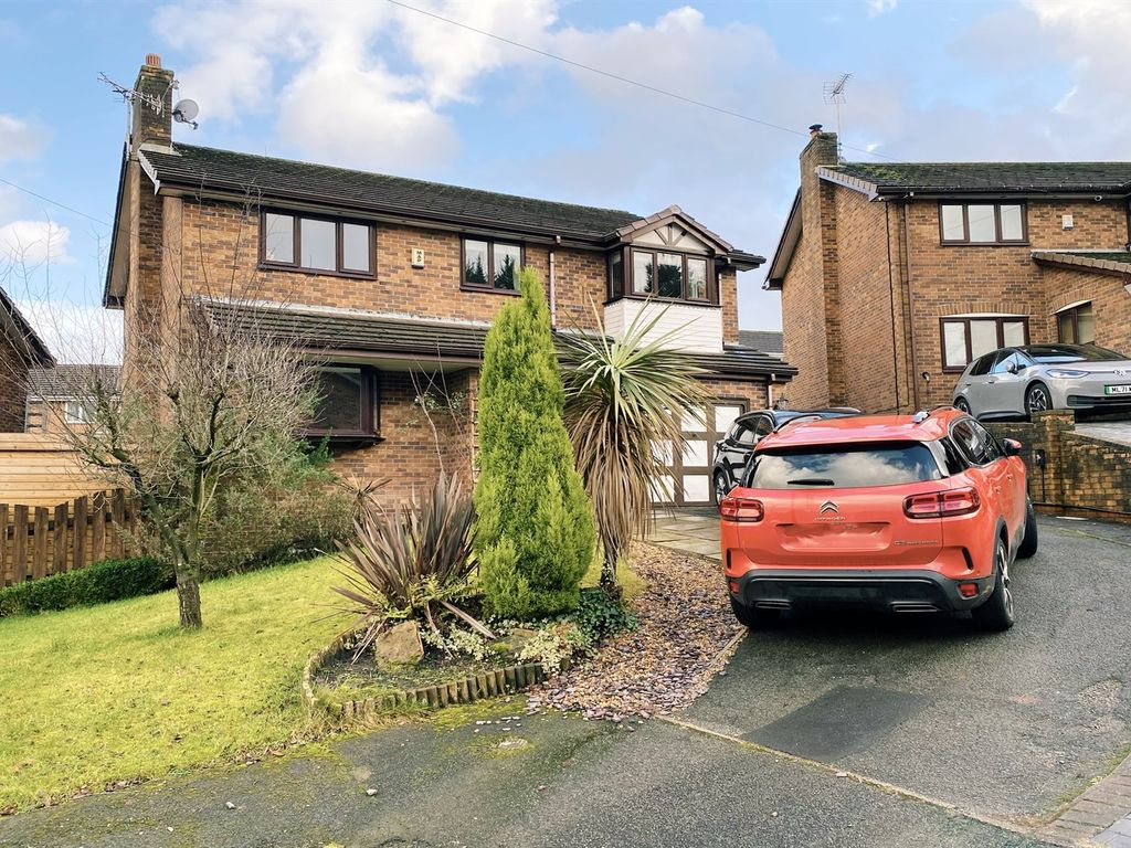 4 bed detached house for sale in Cross Rise, Glossop SK13 Zoopla